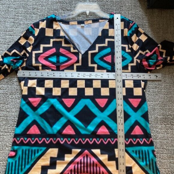 Geometric Aztec Print long sleeve Top - NEW - Picture 4 of 7